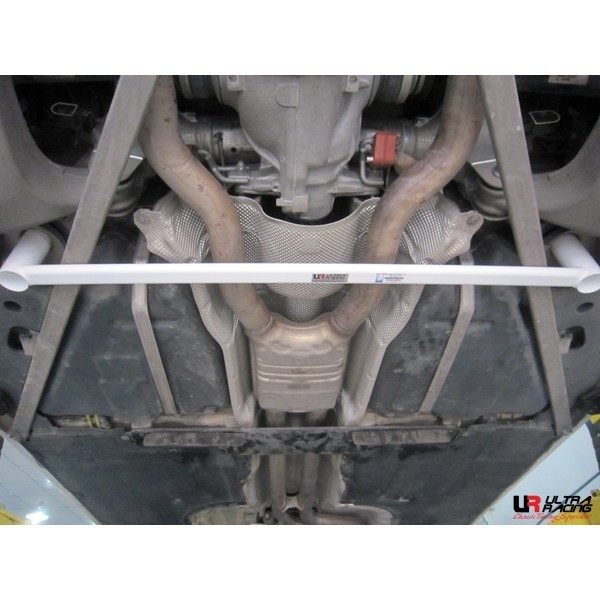 Hyundai H1 07+ 2.5D UltraRacing 4-Point Front H-Brace 1616