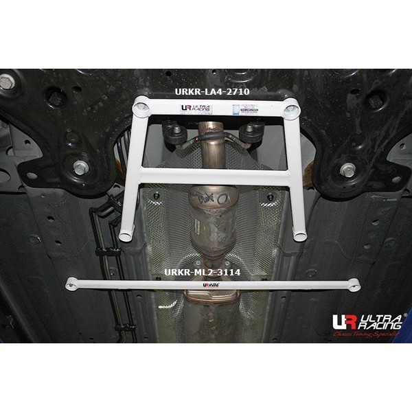 Mercedes W123 2.3 79-85 UltraRacing 4P Front Lower H-Brace