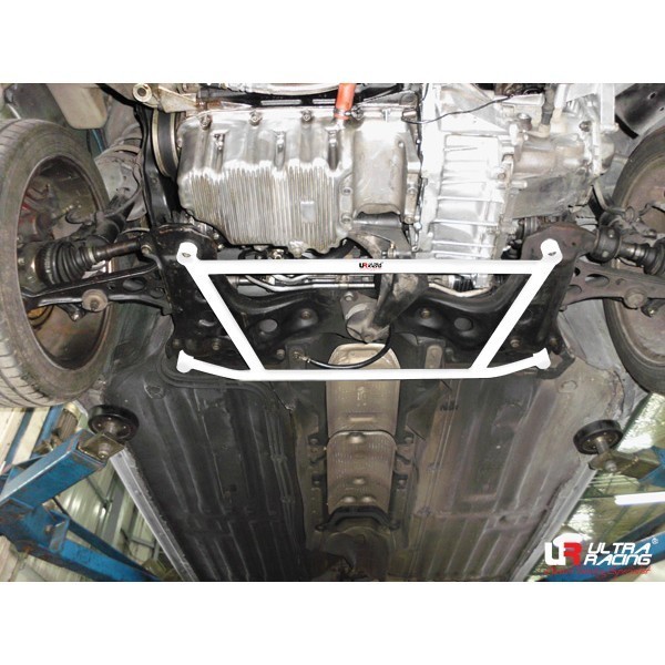 Volkswagen Eos 06+ UltraRacing 4-Point Front Lower Brace
