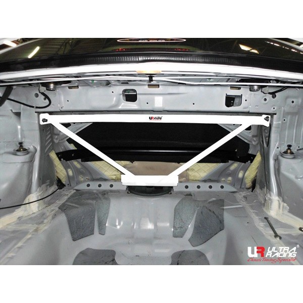 VW Golf 7 2.0TDI UltraRacing 4-Point Rear Lower Brace 2688