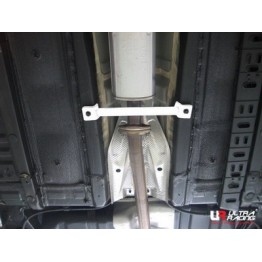 Nissan 300ZX Z32 90-97 UltraRacing 4-Point Rear Lower Brace