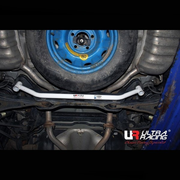 VW Golf 5/6 UltraRacing 2x 2-Point Rear Lower Side Bars 823P