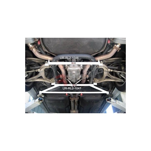 BMW 7-Series E32 UltraRacing 2-Point Front Upper Strutbar