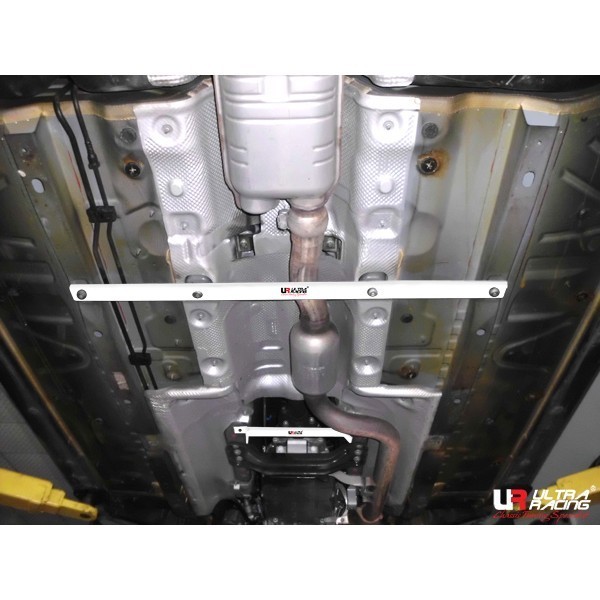 Honda Civic FD 05-11  UltraRacing 4P Front Upper Strut Bar