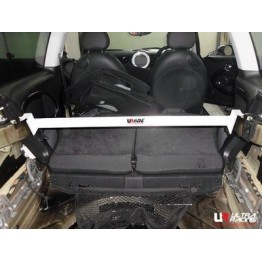Hyundai i30 07+ UltraRacing 2-Point Rear Lower Tiebar 578