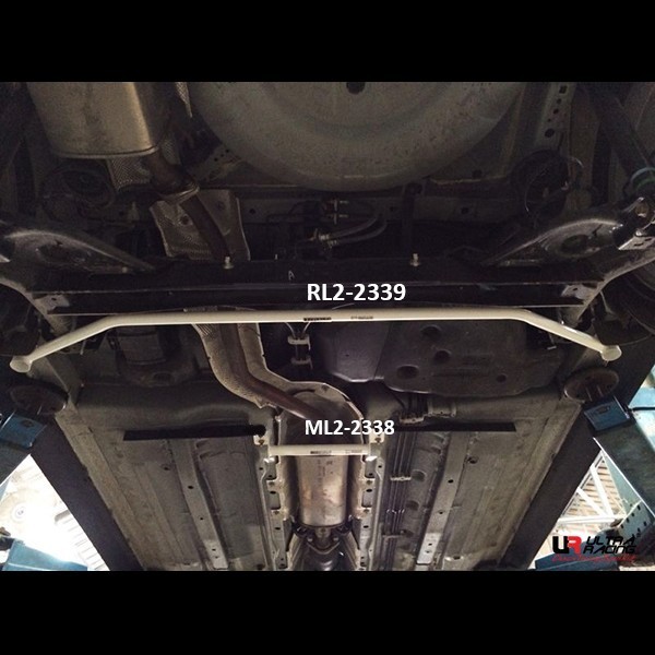 Mercedes W123 2.3 79-85 UltraRacing 2P Rear Lower Bar