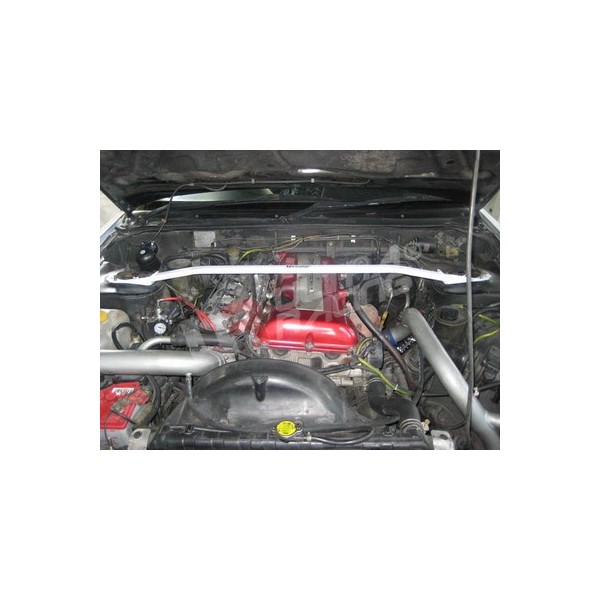 Mitsubishi EVO X UltraRacing 3-Point Front Strutbar 1426
