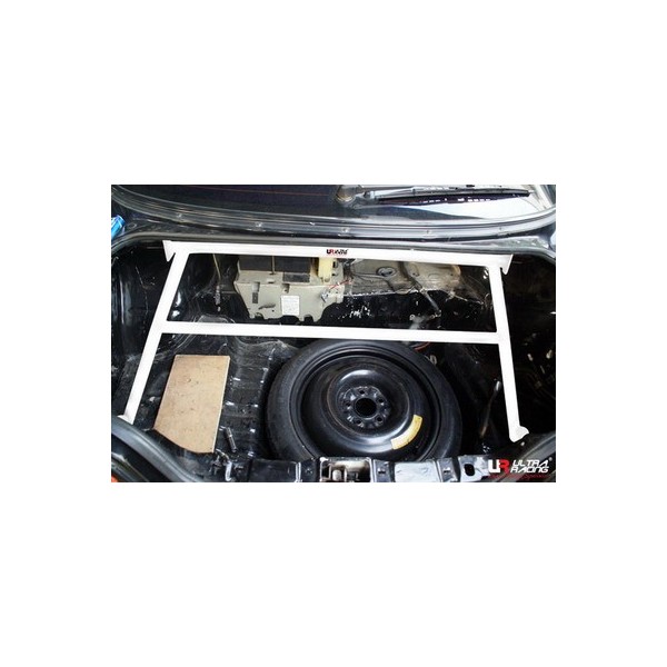 Nissan Cefiro 88-94 A31 UltraRacing Rear Upper Strutbar